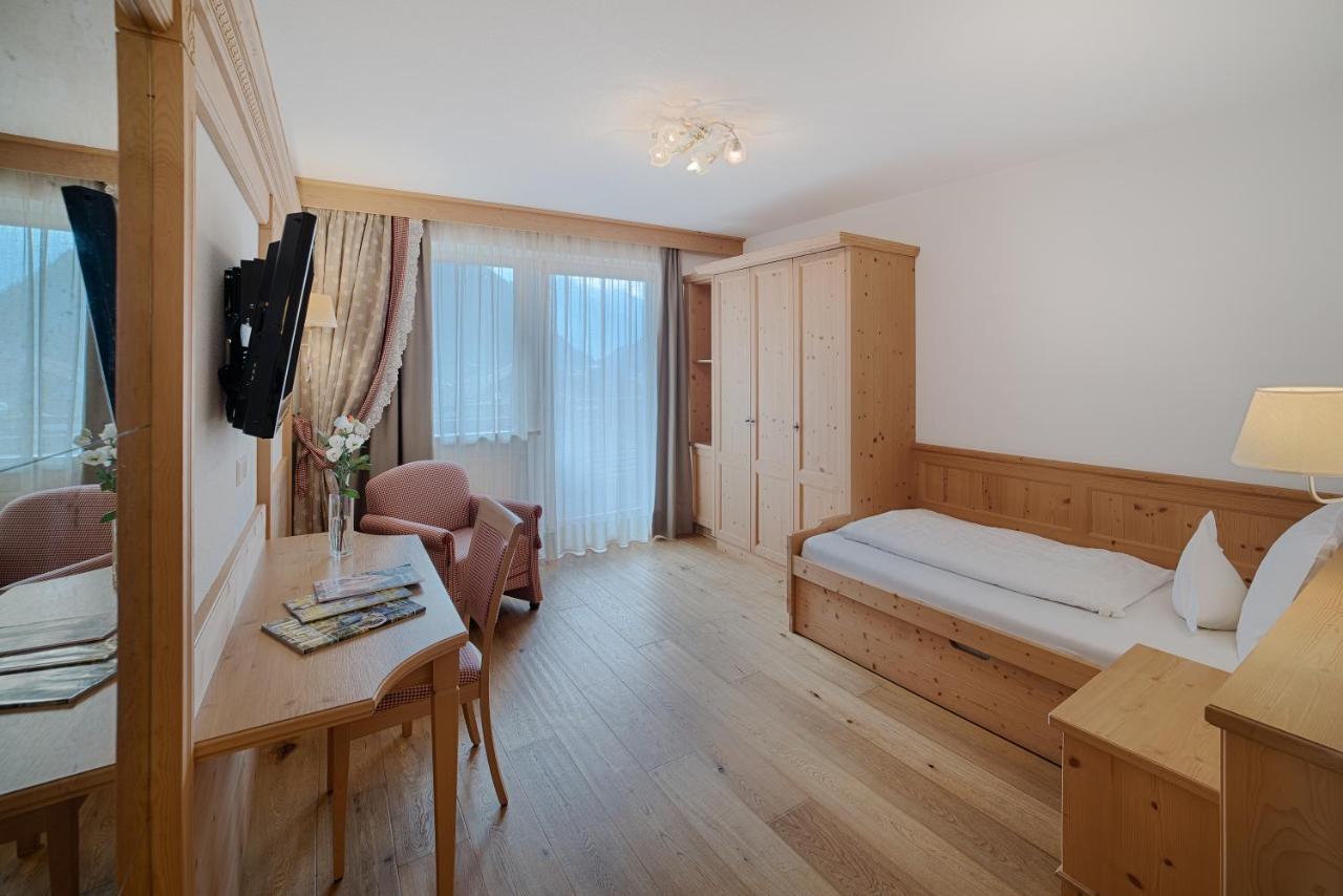 Hotel Alpenblick Lutago Esterno foto